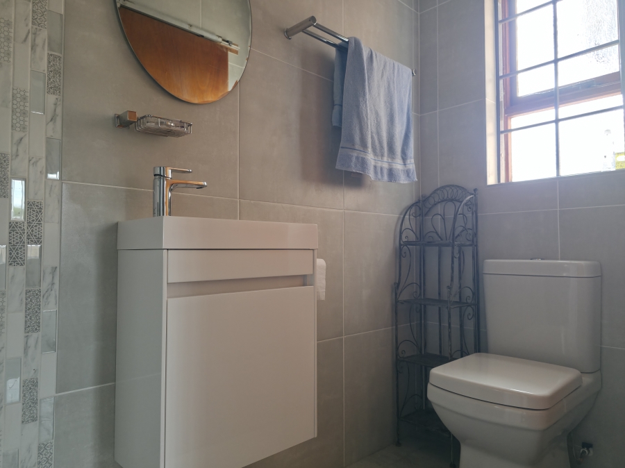 4 Bedroom Property for Sale in Noorsekloof Eastern Cape